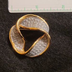 Elegant vintage silver and gold ribbon pin